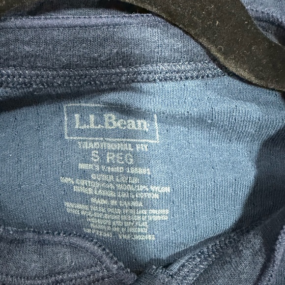 L.L. Bean Men's Navy Long Sleeve Henley - Picture 3 of 3